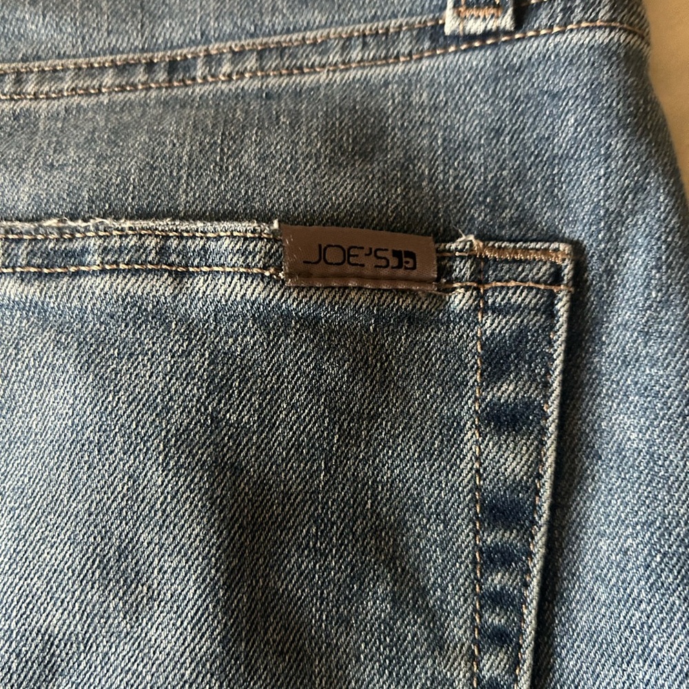 Joe’s High Waisted Wide-Leg Cropped Blue Jeans - Picture 5 of 6